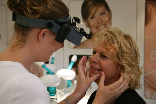 Our qualified therapists will analyse your skin with a free Face Mapping skin analysis
