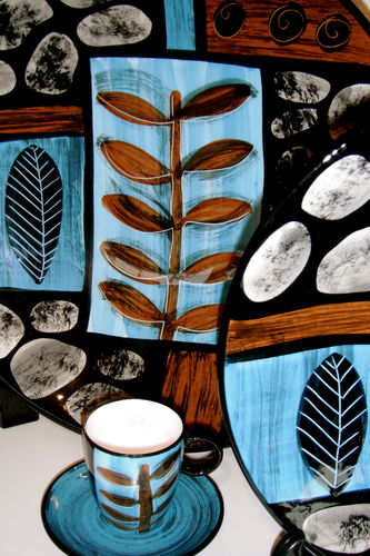 These amazing ceramics, depicting NZ coastline. artist Pip Gray
