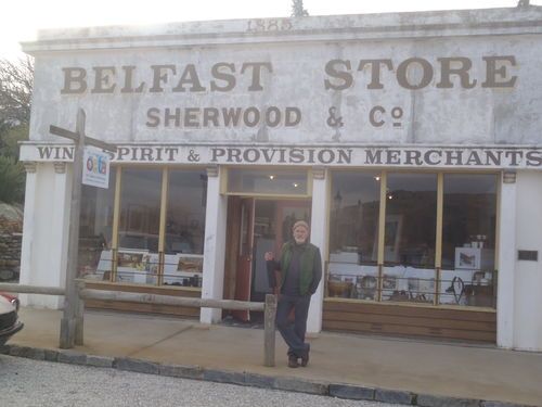 the art dealer and print dealers shop Cromwell 