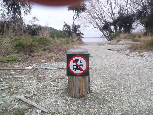 <p>
No tent camping or overnight staying in this parking area .</p>