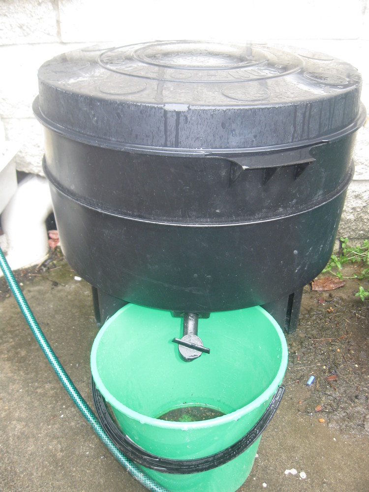 How to make a worm farm, House & Garden • Localist